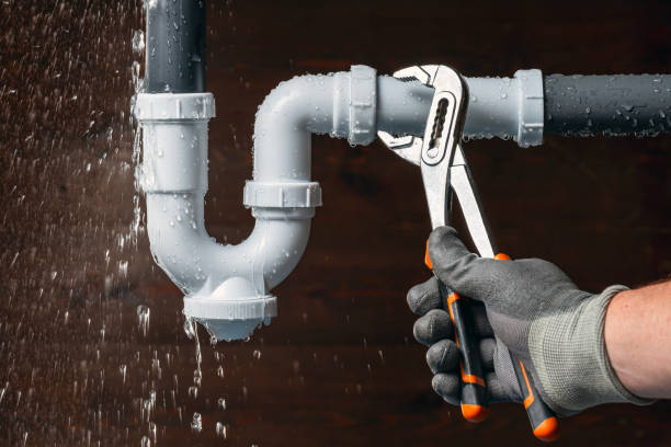 Professional Gas Line Repair technician working in Hines, OR
